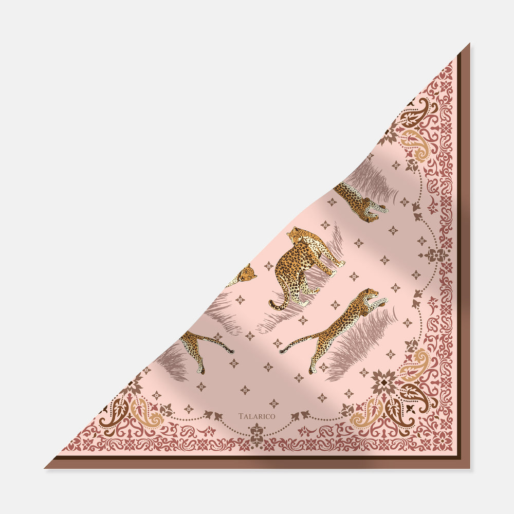 Foulard Triangolo In Seta Twill Nido Felino