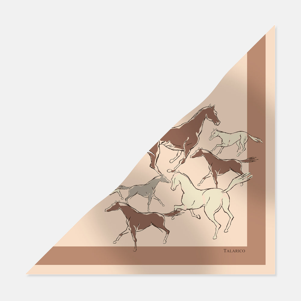 Foulard Triangolo In Seta Twill Spiriti Indomiti