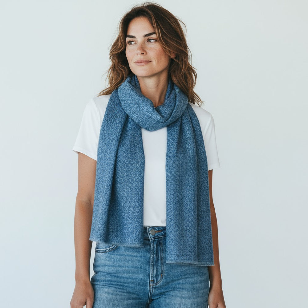 TWO-TONE BLUE PATTERN SCARF - 2021664