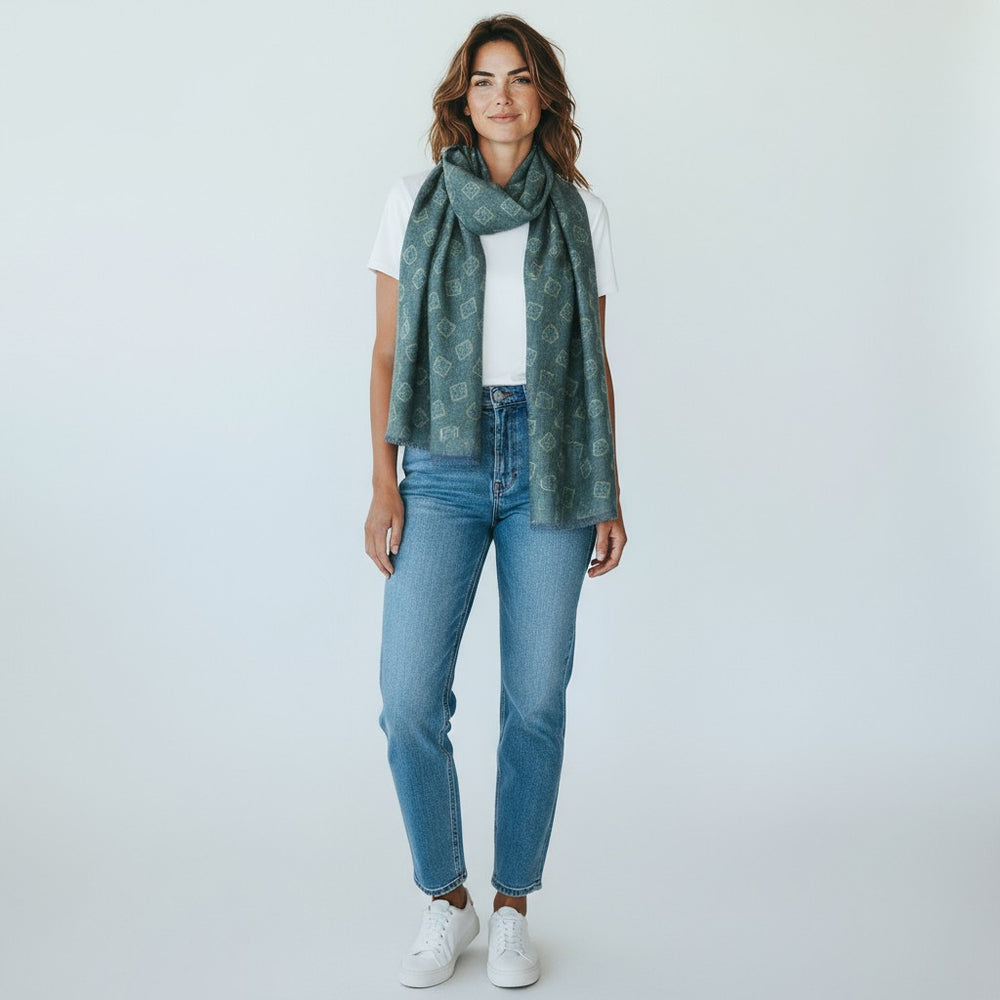 TWO-TONE GREEN PATTERN SCARF - 2025361