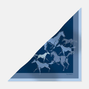 Foulard Triangolo In Seta Twill Spiriti Indomiti
