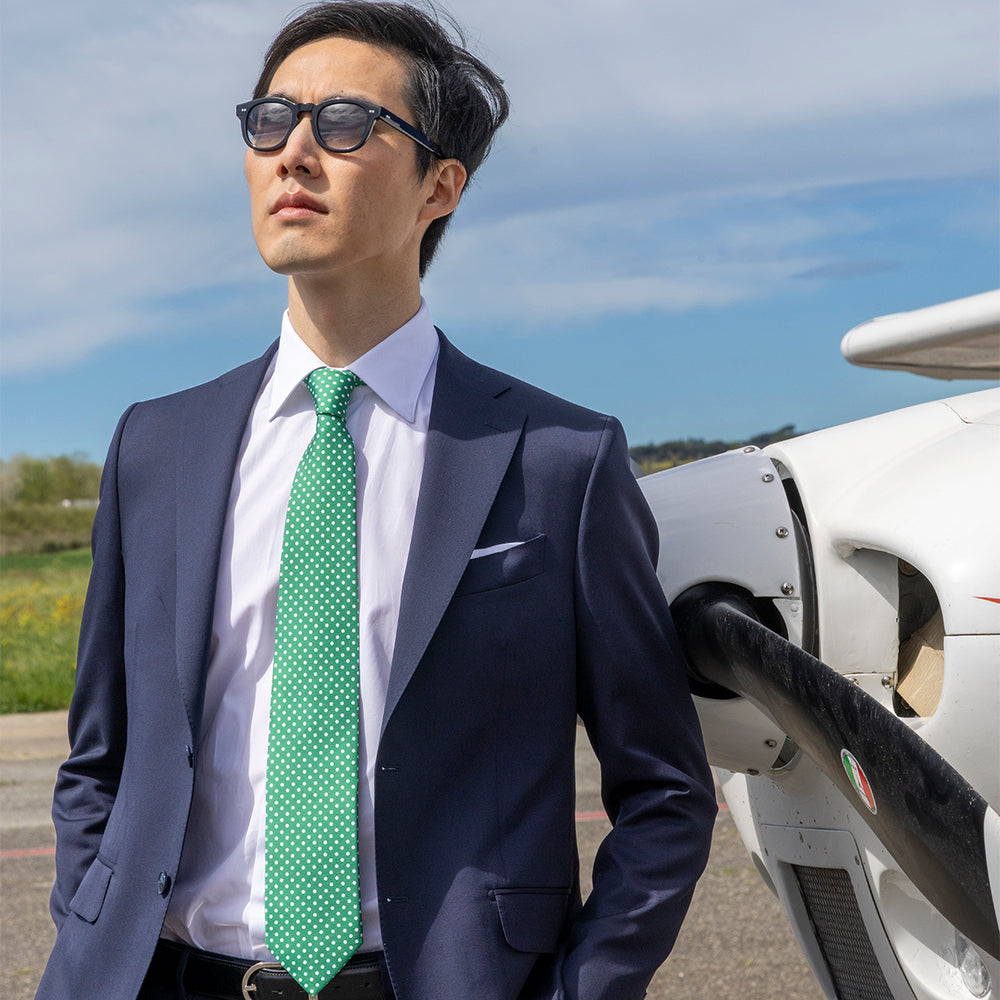 3-fold Silk Tie with Polka Dot Pattern in Green - M6847