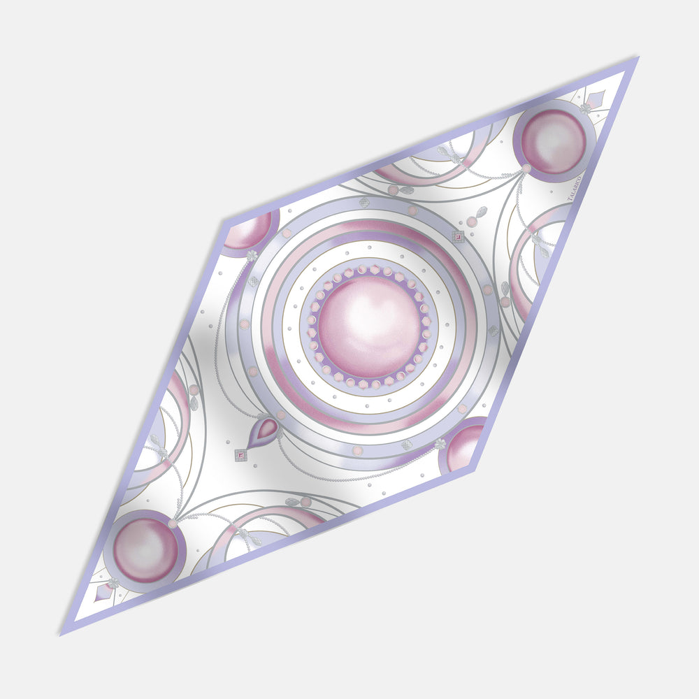 Rhombus scarf in Akoya twill silk