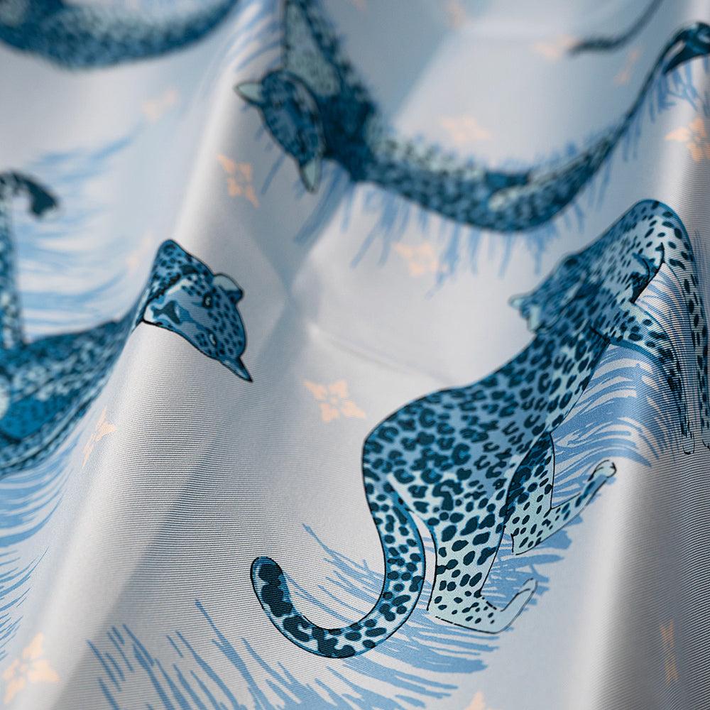 90% Twill Silk Scarf Feline Nest