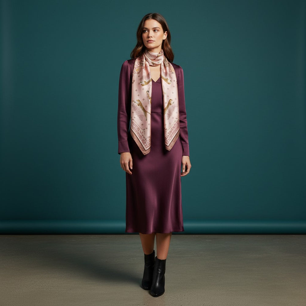 90% Twill Silk Scarf Feline Nest