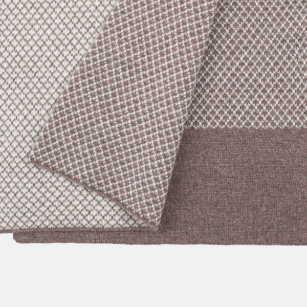 Comma neck warmer