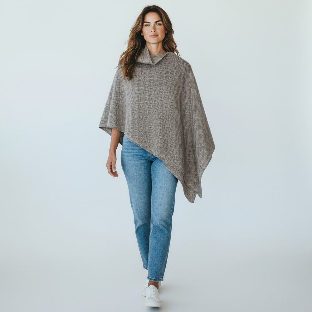 Mantella Modello Virgola in Cashmere Legno Panna